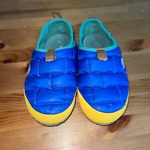 The Northface Slippers